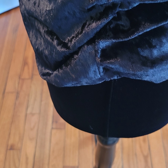 4/$19 Black crushed velour top with scoop neck, puff sleeves, and ruching Small - Picture 3 of 4